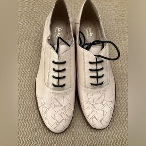 Clarks Nude Patent Leather Brogues US8.5 UK6